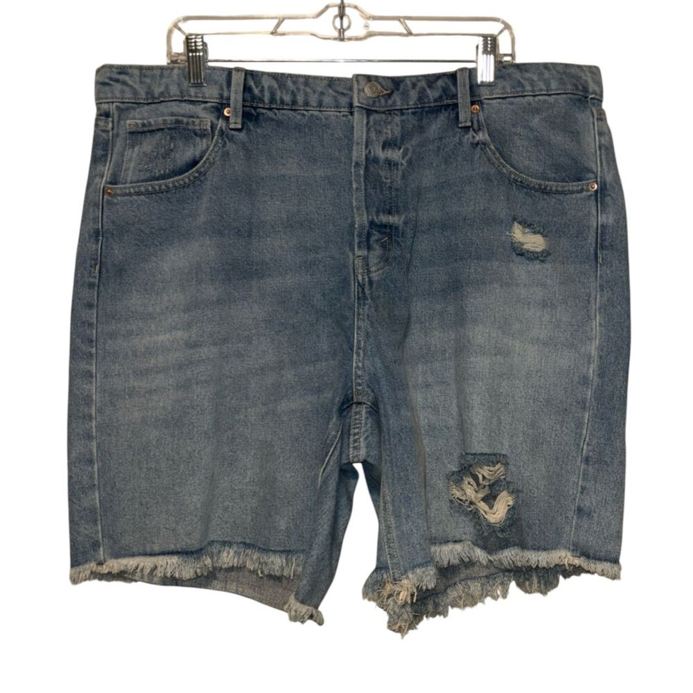 Wild Fable Distressed Denim Shorts Women’s Size 18 High Rise Frayed